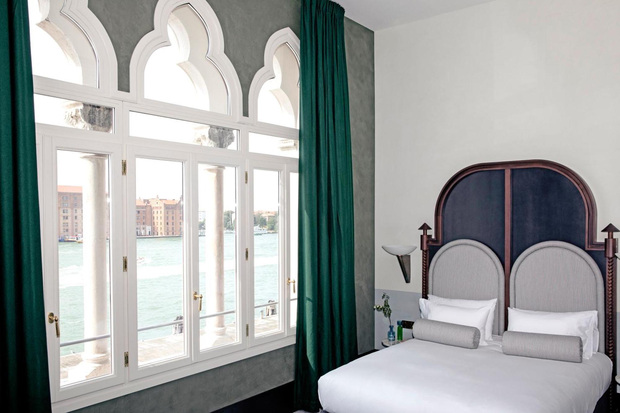 Deluxe Double Room Canal View,1285395595:JPEG