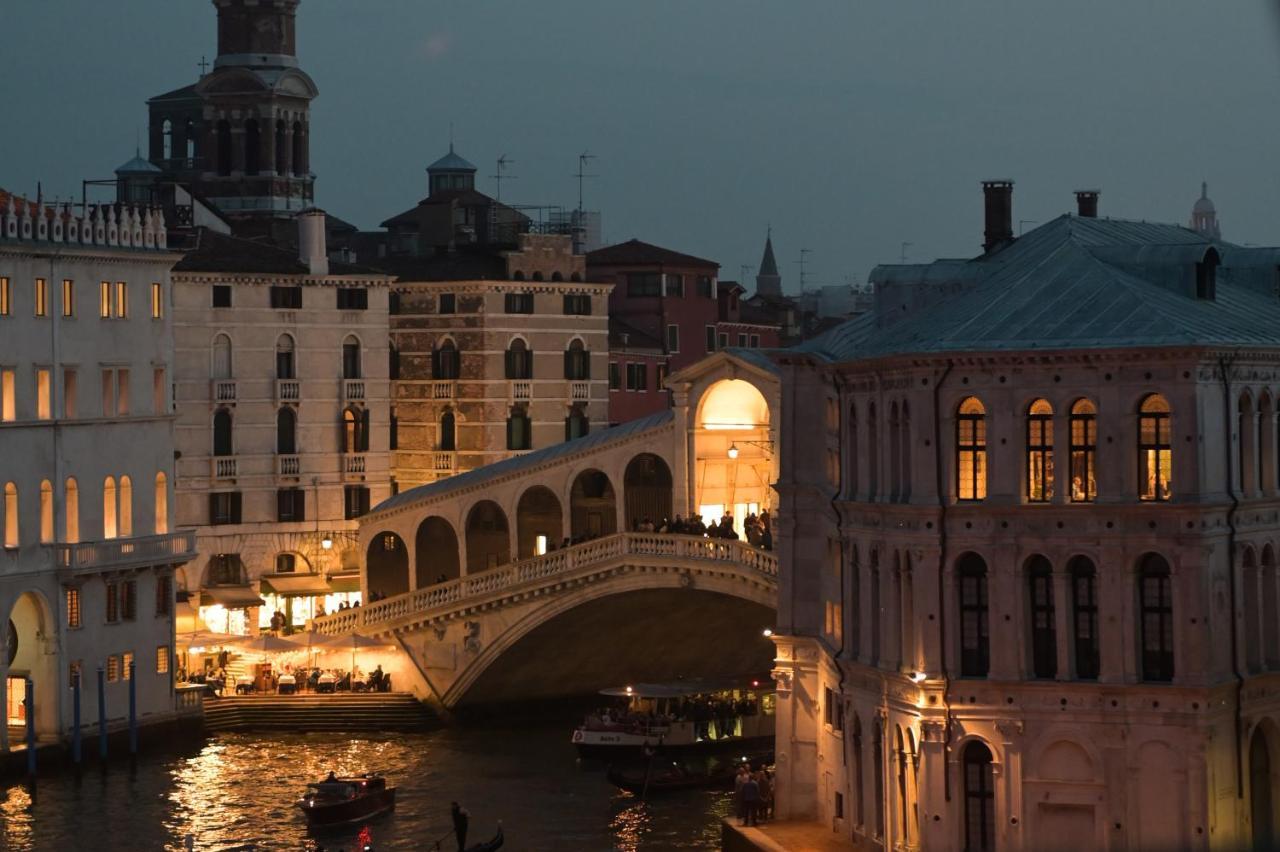 King Room Terrace Grand Canal Rialto bridge view,1402479050:JPEG
