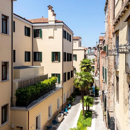 H10 Palazzo Canova-3